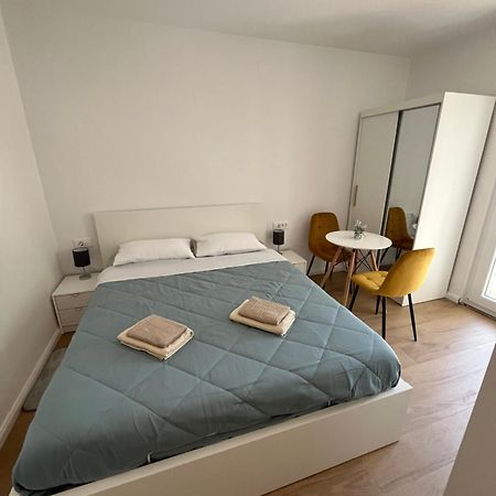 Green Oasis For Two, 30 Meters From Sea Lejlighed Zadar Eksteriør billede
